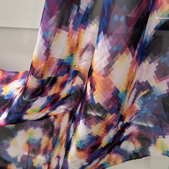 Calvin Klein Multicolor Pixelated Scarf - Picture 6 of 10